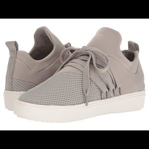 Steve Madden Lancer Sneaker in Grey